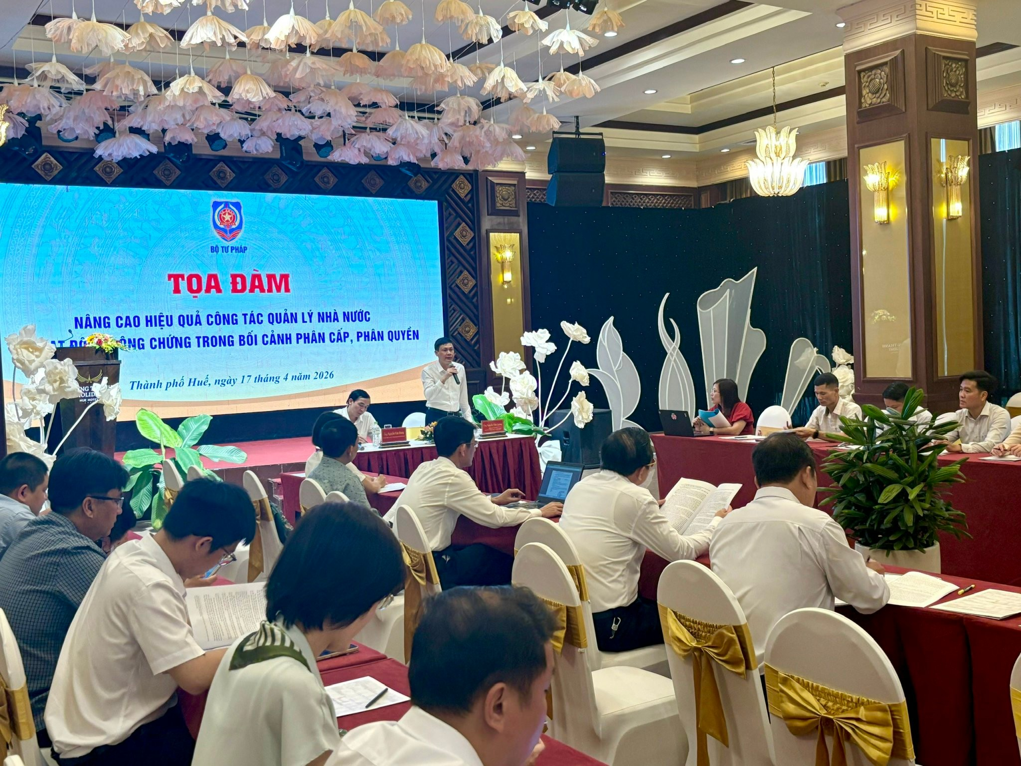Tọa đàm nâng cao hiệu quả công tác quản lý nhà nước về hoạt động công chứng trong bối cảnh phân cấp, phân quyền tại thành phố Huế
